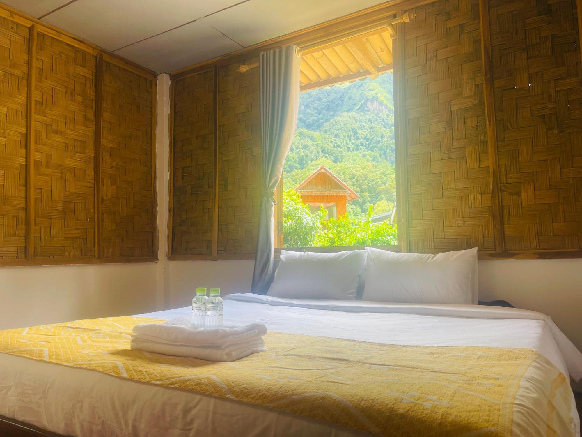 Bed and breakfast Nong Khiaw Ing Ing Mountain View Extérieur photo