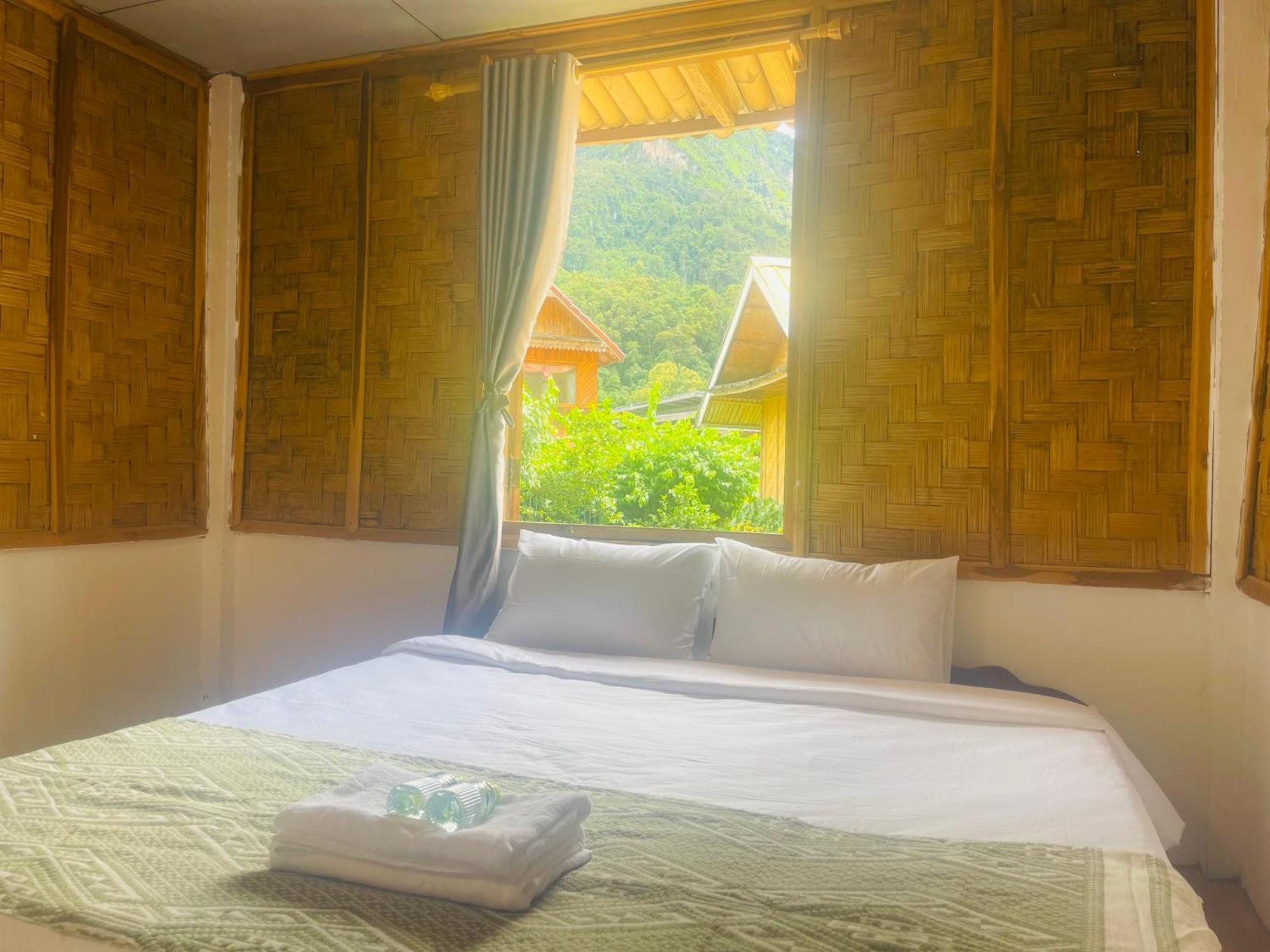 Bed and breakfast Nong Khiaw Ing Ing Mountain View Extérieur photo