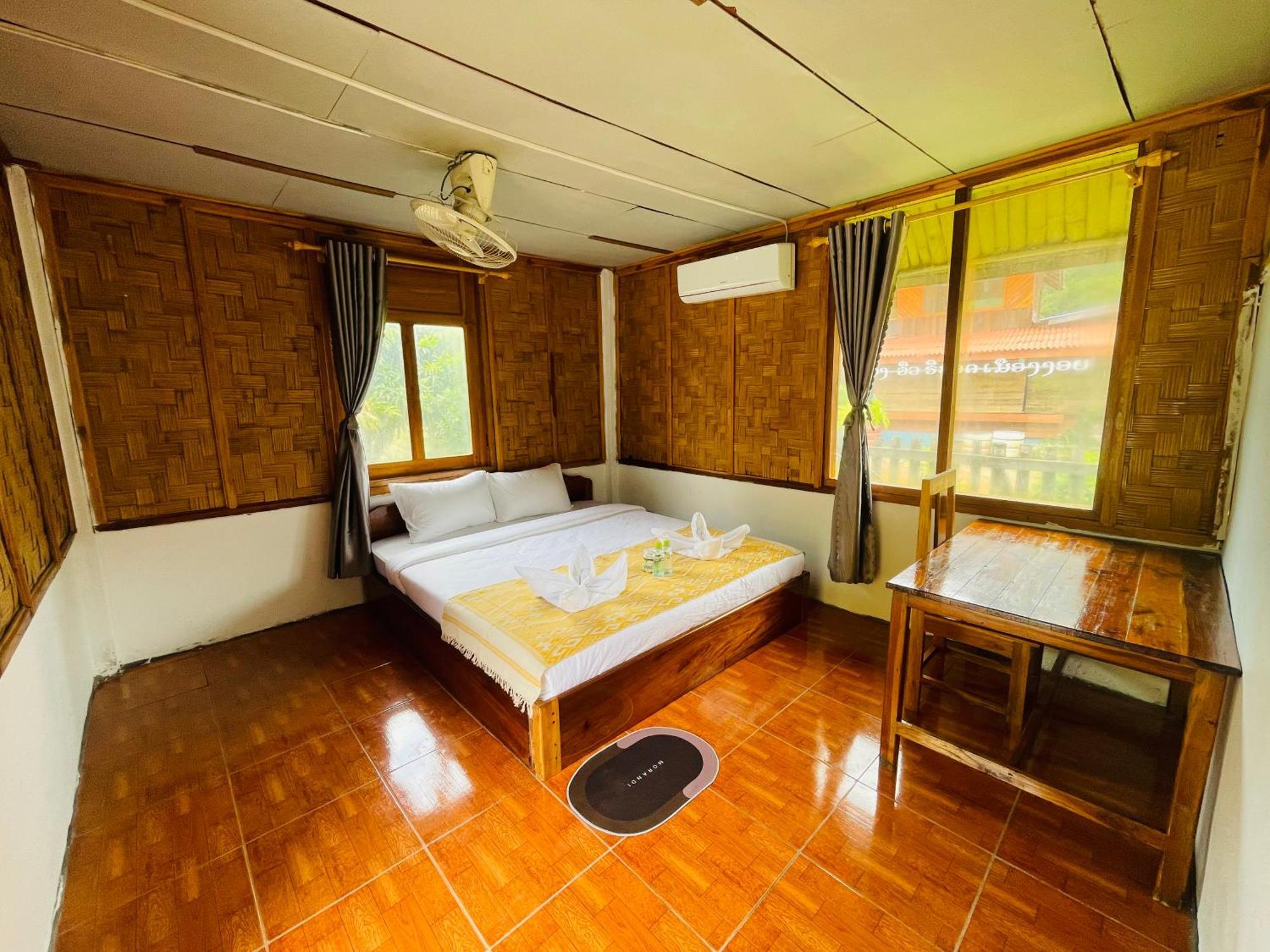 Bed and breakfast Nong Khiaw Ing Ing Mountain View Extérieur photo