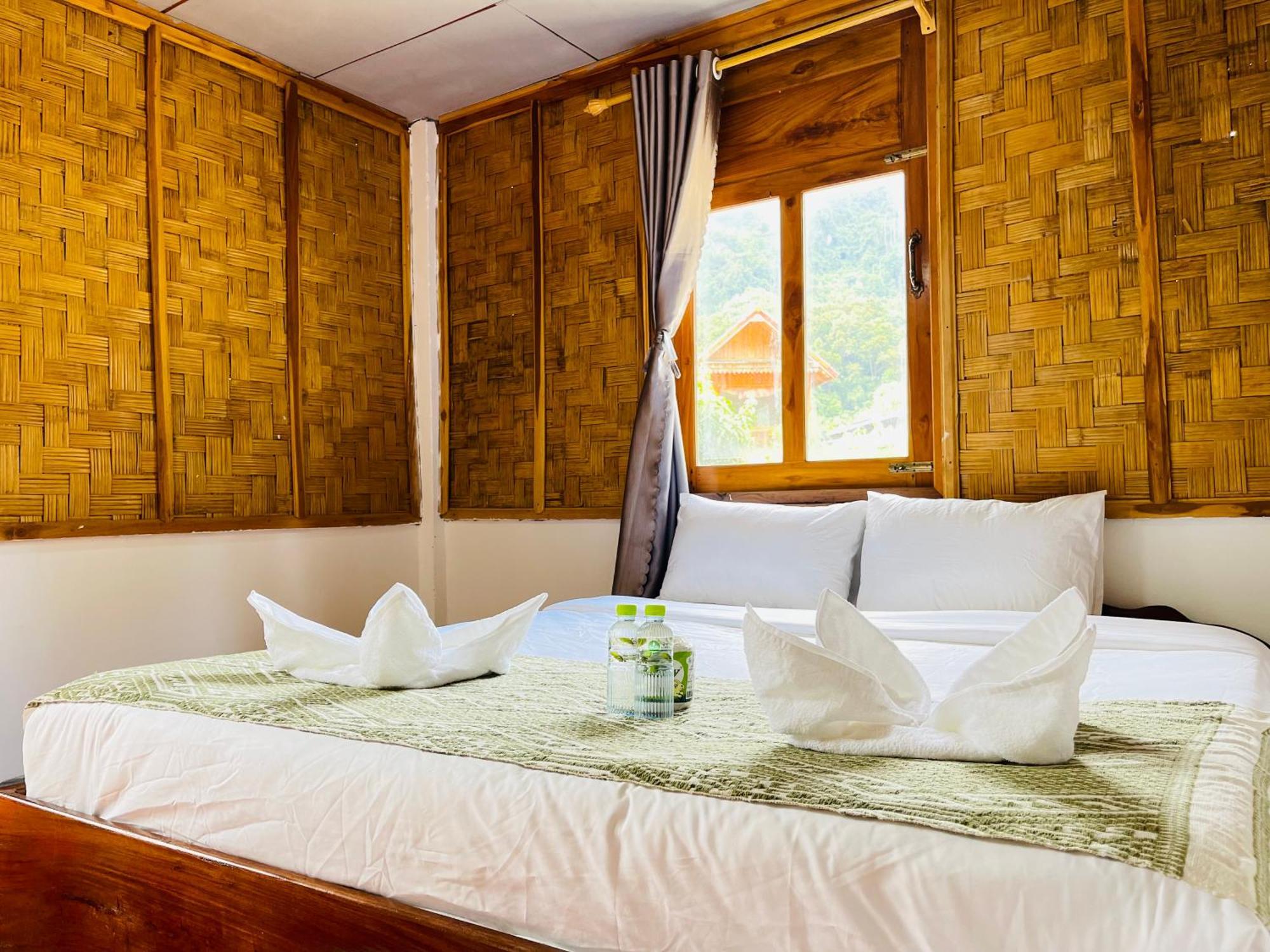 Bed and breakfast Nong Khiaw Ing Ing Mountain View Extérieur photo