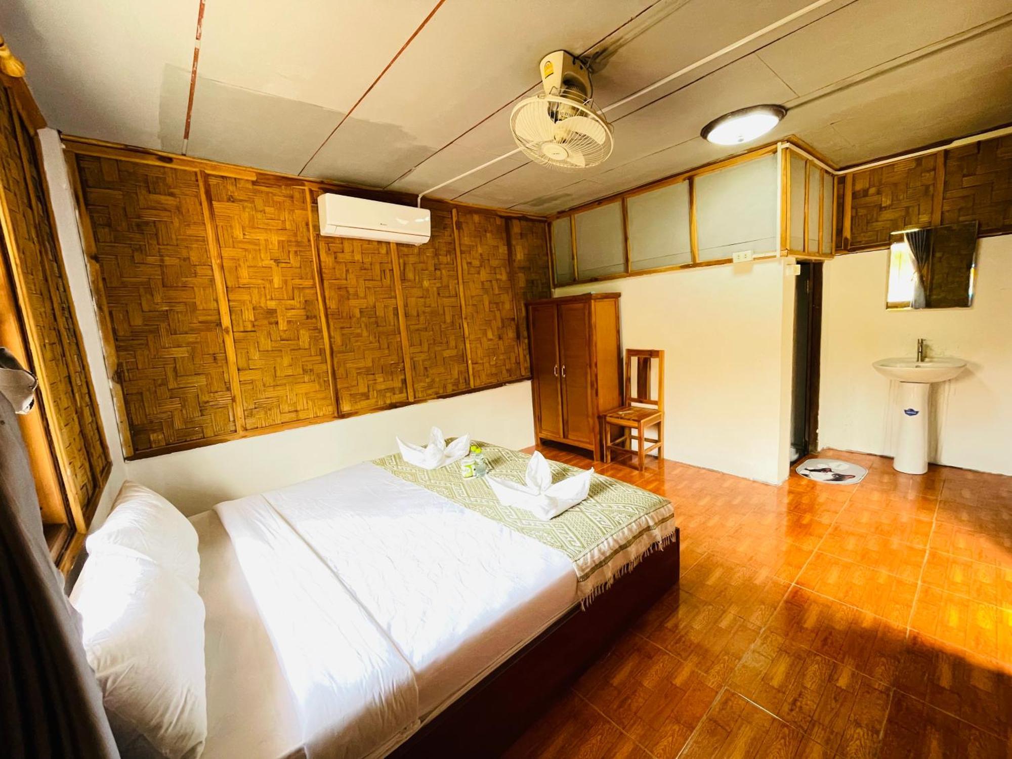 Bed and breakfast Nong Khiaw Ing Ing Mountain View Extérieur photo