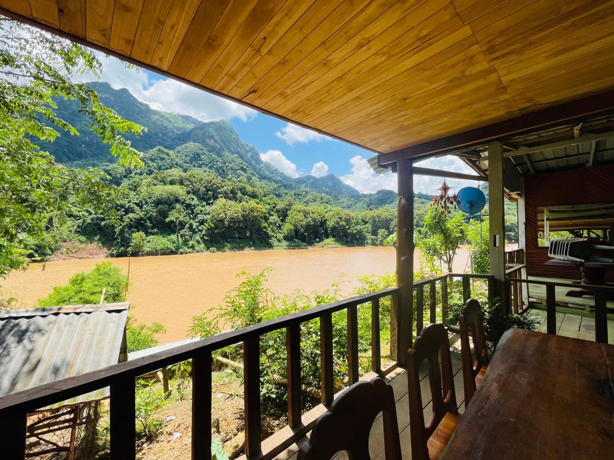 Bed and breakfast Nong Khiaw Ing Ing Mountain View Extérieur photo