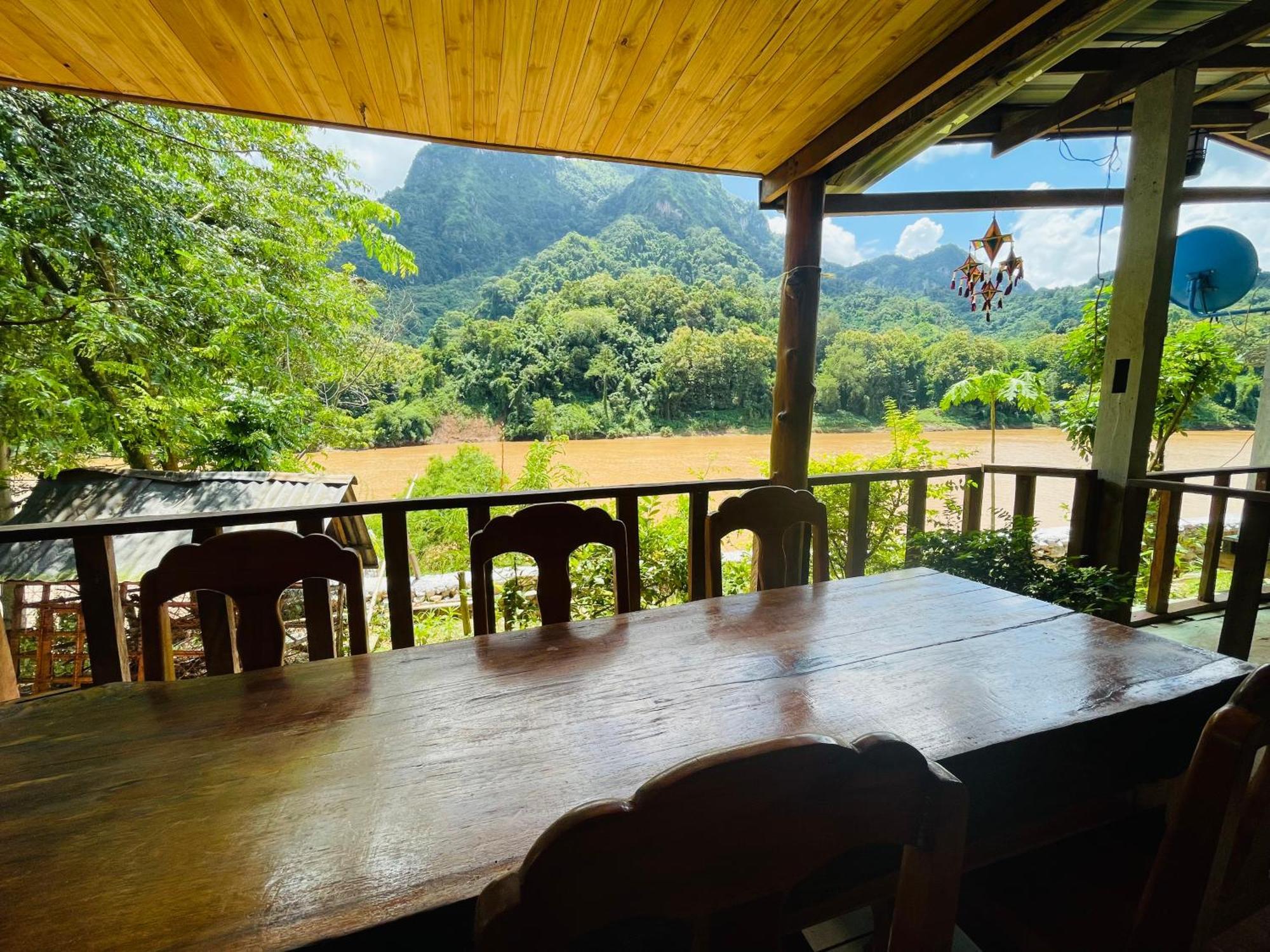Bed and breakfast Nong Khiaw Ing Ing Mountain View Extérieur photo